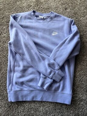 Nike Men’s Light Lavender Crewneck Sweatshirt